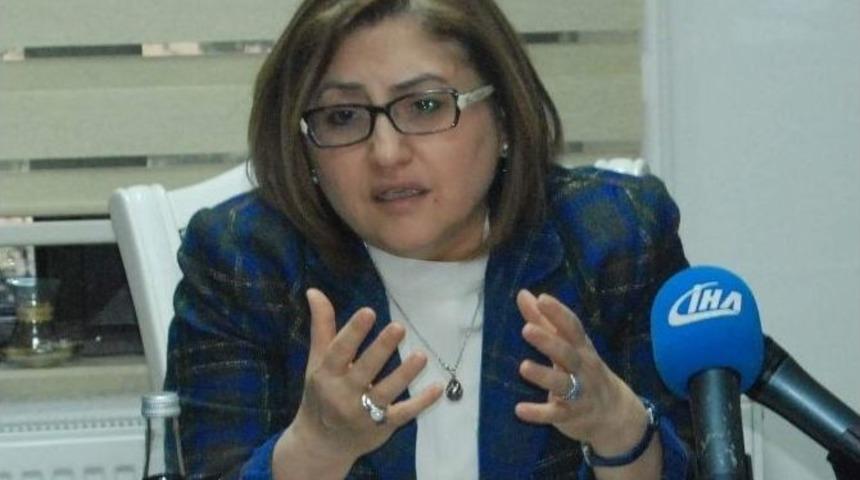 Fatma Şahin: &ldquo;bombardıman Devam Ederken, Halep&rsquo;ten Gelecek 1 Milyon Kişiden Bahsediliyor&rdquo;