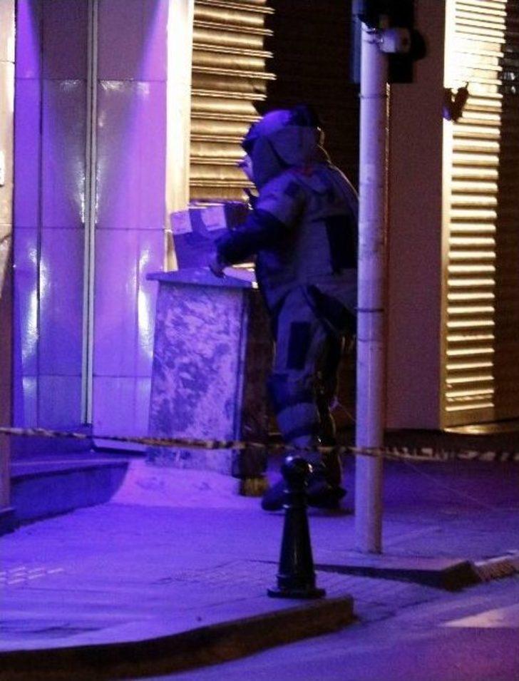 Şüpheli Paketten Kaldırım Taşı Çıktı G3