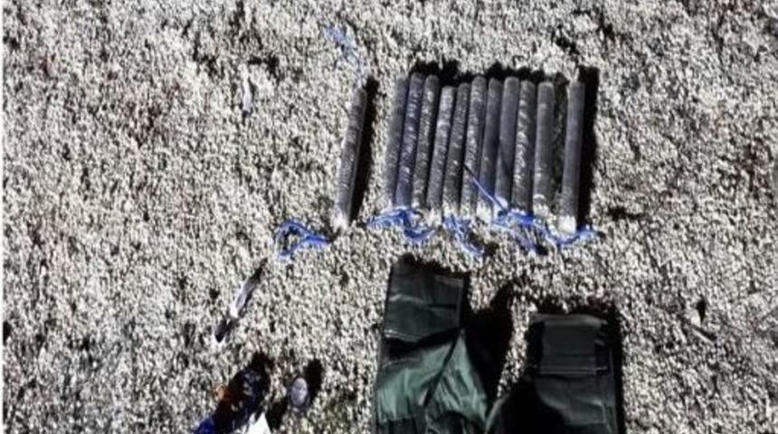 Sınırda 4 Adet Canlı Bomba Yeleği Ele Ge&ccedil;irildi