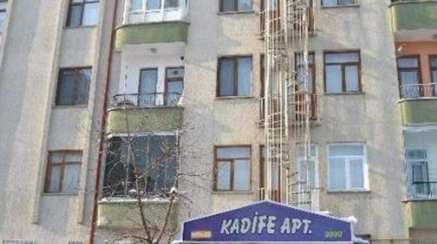 Şehit Polis Memuru G&uuml;ng&ouml;rd&uuml;&rsquo;n&uuml;n Babaevine Ateş D&uuml;şt&uuml;