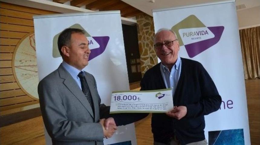 Sarıgerme&rsquo;de Kimsesiz &Ccedil;ocuklara 18 Bin Tl.lik Yardım