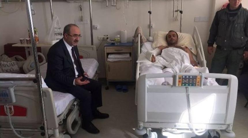 B&uuml;nyan Belediye Başkanı Şinasi G&uuml;lc&uuml;oğlu&rsquo;ndan Polis Memuru Mehmet Doğan&rsquo;a Ge&ccedil;miş Olsun Ziyareti