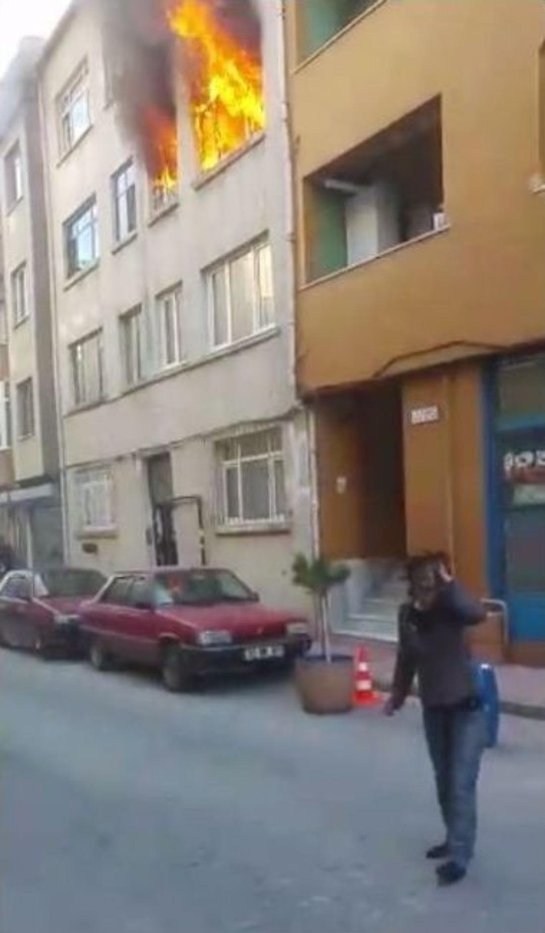 15 Aylık Bebek Yangında Feci Şekilde &Ouml;ld&uuml;