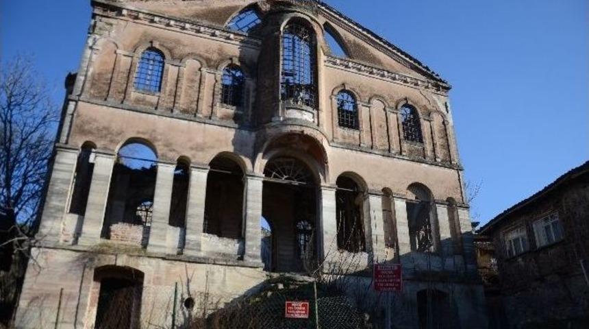 (&ouml;zel Haber) Tarihi Kilise Definecilerin Mekanı Oldu