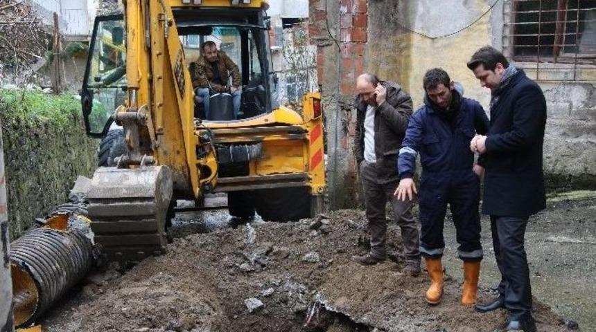 Giresun Belediyesi Kardan Zarar G&ouml;ren Kaldırımları Onarıyor