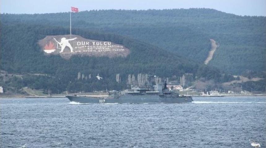 İki Rus Savaş Gemisi &Ccedil;anakkale Boğazı&rsquo;ndan Ge&ccedil;ti