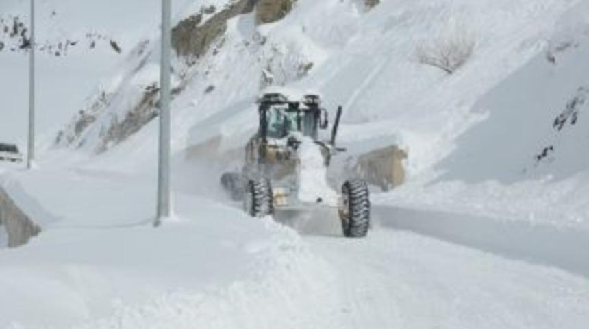 Hakkari&rsquo;de Karla M&uuml;cadele &Ccedil;alışması