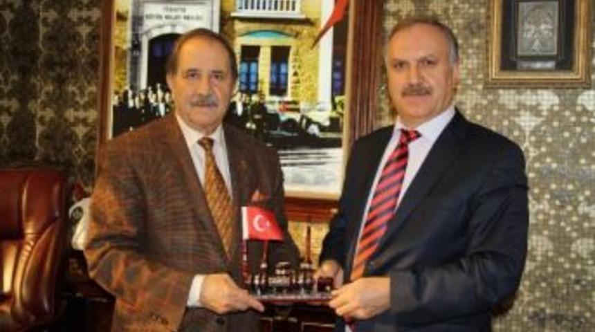 Milli Eğitim M&uuml;d&uuml;r&uuml; Altınsoy&rsquo;dan Esnaf Teşkilatına Ziyaret