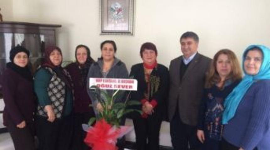 Mhp&rsquo;li Kadınlar Eskişehir&rsquo;de Hasta Ziyaretlerine Devam Ediyor