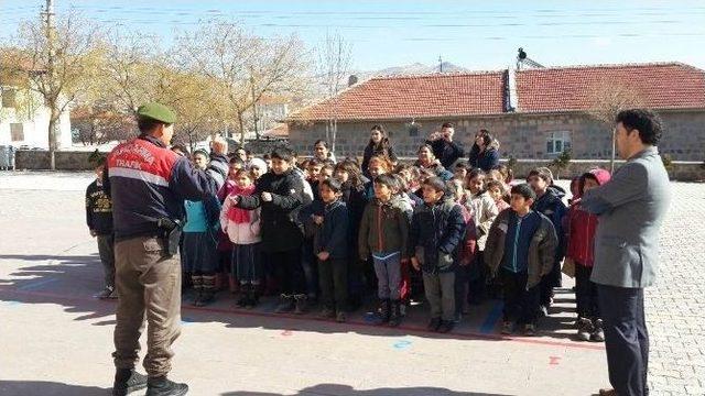 Kulu’da Jandarma Trafik Eğitimlerine Devam Ediyor