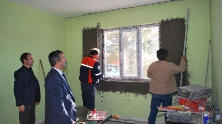 Pazarlar Belediyesi Konutlarının Bakım Ve Onarımı Yapılıyor