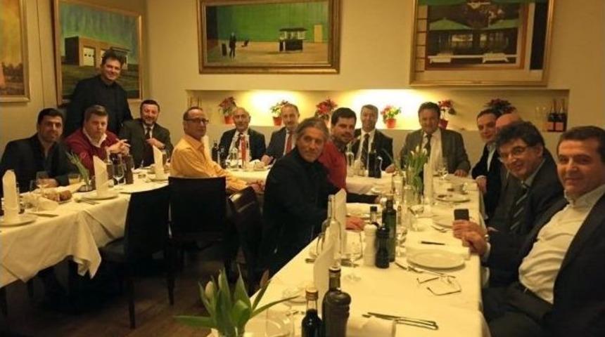 Başkan Atabay Almanya’da Turizmcilerle Bir Araya Geldi