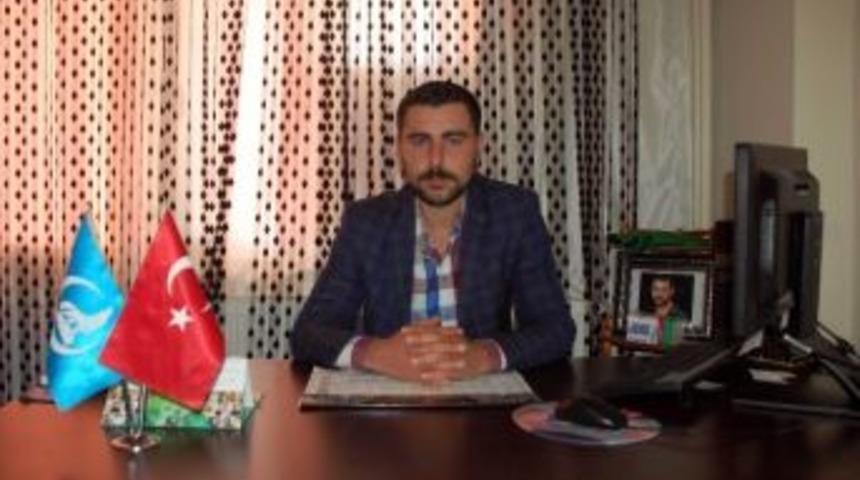 &Ouml;ğrenciler, İmzacı Akademisyenleri &Uuml;niversitede İstemiyor