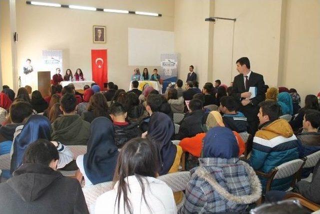 Erzincan’da Liseler Arası Münazara Yarışması Başladı