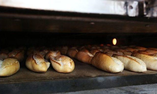 Bolu’da Halk Kaliteli Ekmeği Ucuza Yiyor