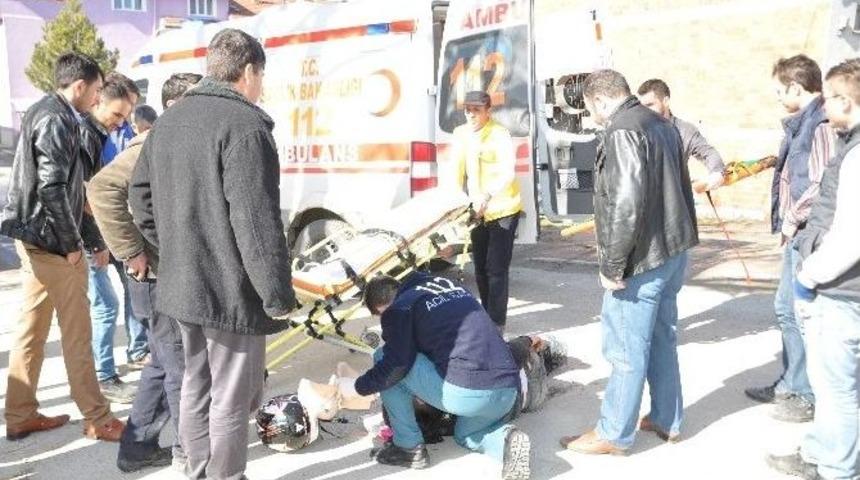 Boz&uuml;y&uuml;k&rsquo;te Trafik Kazası, 1 Yaralı