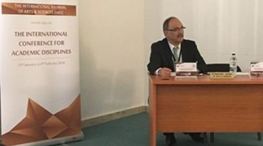 Rekt&ouml;r &Ccedil;elik, Birleşik Arap Emirlikleri&rsquo;ndeki Konferansa Katıldı