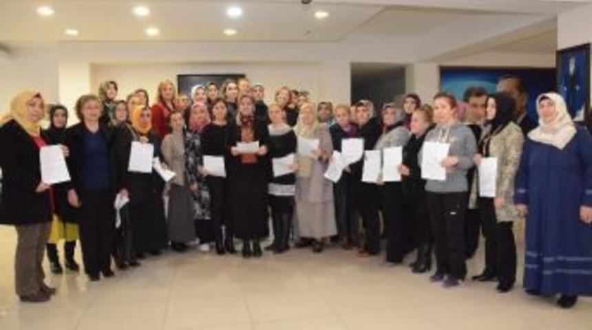 Ak Parti&rsquo;li Kadınlardan Kılı&ccedil;daroğlu Hakkında Su&ccedil; Duyurusu