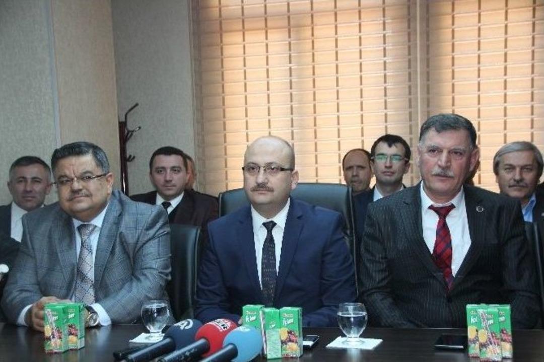 Chp&rsquo;li Belediye Başkanı Ve 2 Meclis &Uuml;yesi Ak Parti&rsquo;ye Ge&ccedil;ti