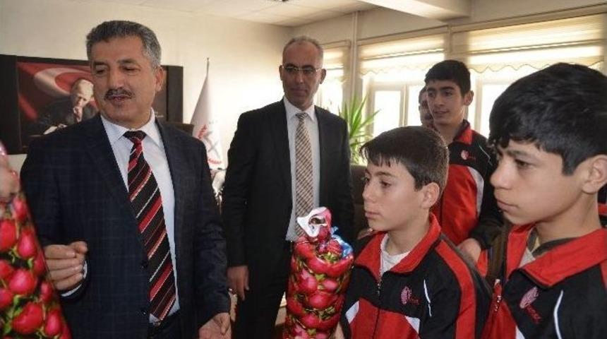 Öğrencilerden Müdür Arslan’a Ziyaret