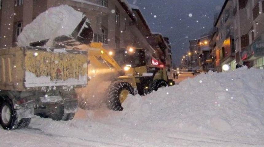 Karla M&uuml;cadele, Belediye B&uuml;t&ccedil;elerini Zorluyor