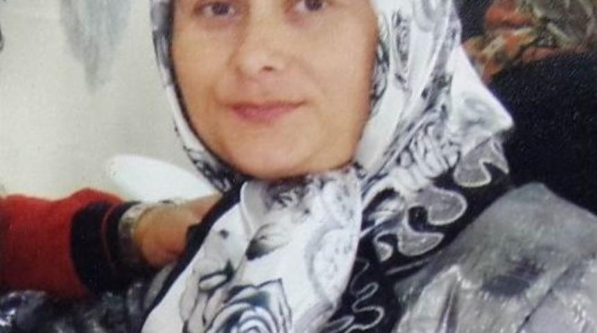 Karısının Bı&ccedil;akladığı Koca &Ouml;l&uuml;nce Haklarında Dava A&ccedil;ılan Doktorlar Hakim Karşısına &Ccedil;ıktı