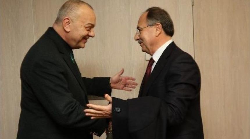 Başkan Erg&uuml;n&rsquo;e Kamp&uuml;s Yolu Teşekk&uuml;r&uuml;