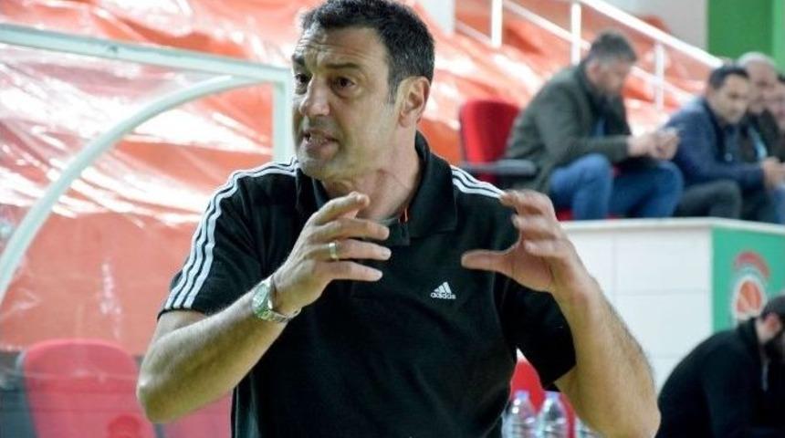 Akın Çorap Yeşilgiresun Belediyespor’un Yeni Başantrenörü İlk İdmana Çıktı