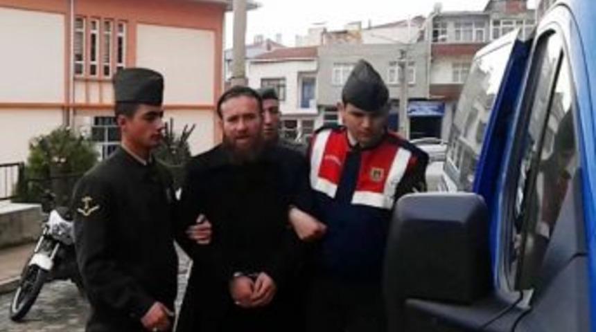 Atat&uuml;rk&rsquo;e Hakaret Ettiği Ve Annesini D&ouml;vd&uuml;ğ&uuml; İddia Edilen Şahıs Tutuklandı