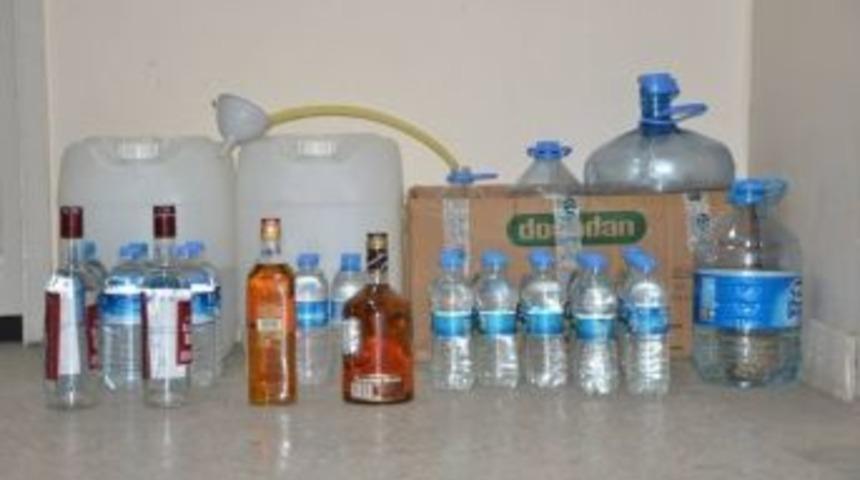 G&uuml;m&uuml;şhacık&ouml;y&rsquo;de 32 Litre Ka&ccedil;ak İ&ccedil;ki Ele Ge&ccedil;irildi