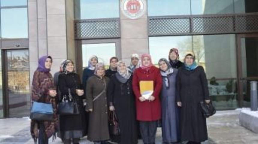 Nevşehirli Ak Kadınlardan Kemal Kılı&ccedil;daroğlu&rsquo;na Su&ccedil; Duyurusu