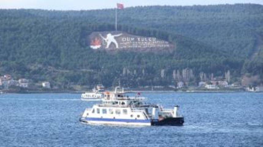 &Ccedil;anakkale&rsquo;de Feribot Seferleri İptal Edildi