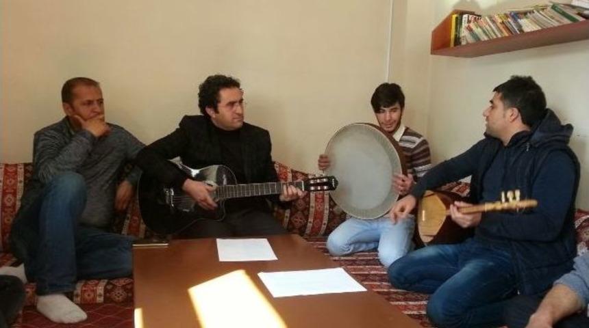 Başkanı Hi&ccedil; B&ouml;yle G&ouml;rmediniz