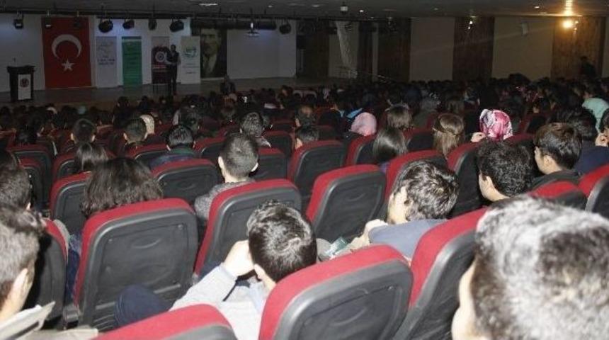 Lise Son Sınıf &Ouml;ğrencilerine Ve Okul Y&ouml;neticilerine Seminer