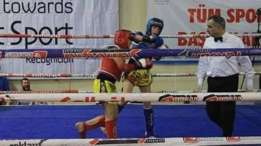 Van&rsquo;ın Muaytahai Sporcuları T&uuml;rkiye Şampiyonasında G&ouml;ğ&uuml;s Kabarttılar