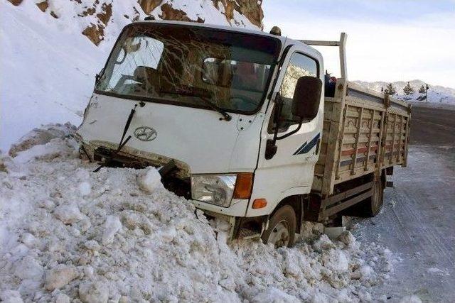 Zigana Dağı’nda Kaza: 1 Ölü, 2 Yaralı