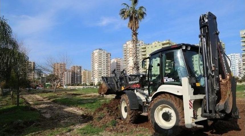 Mezitli&rsquo;de Yıkılan Tesislerin Yerine Park Yapılıyor