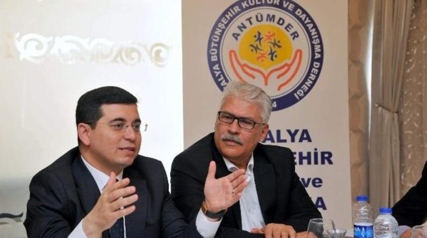 Kepez Belediye Başkanı Hakan T&uuml;t&uuml;nc&uuml;: