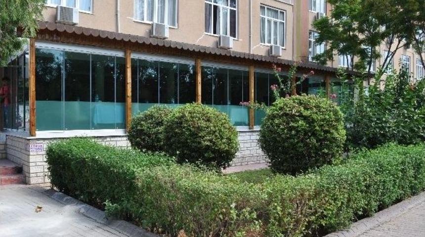 Silifke&rsquo;nin En Eski Oteli Baştan Aşağı Yenileniyor