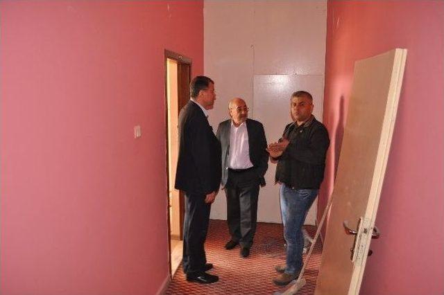 Silifke&rsquo;nin En Eski Oteli Baştan Aşağı Yenileniyor 1