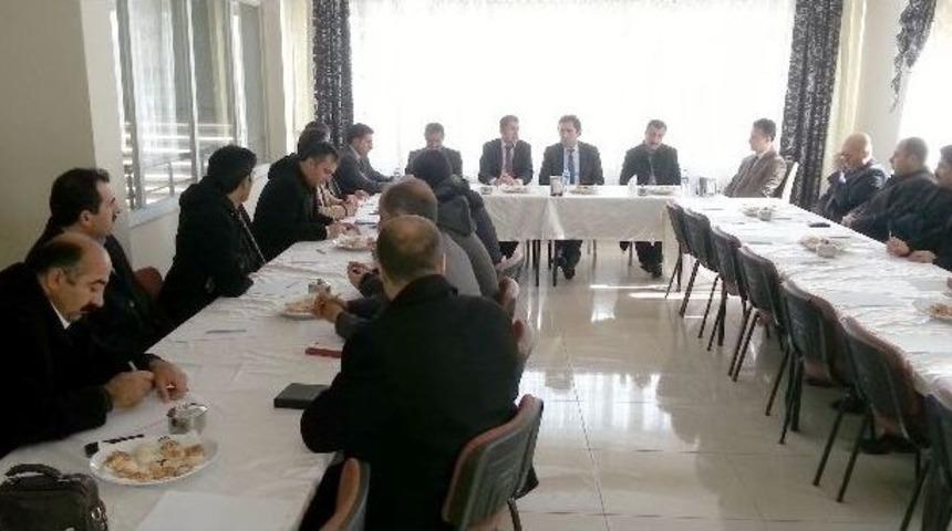 Gevaş&rsquo;ta Eğitim Masaya Yatırıldı