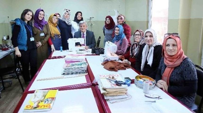 Başkan Karaosmanoğlu, "ko-mek&rsquo;ten &Ccedil;ıkan Eserler G&ouml;zlerimizi Kamaştırıyor&rsquo;&rsquo;