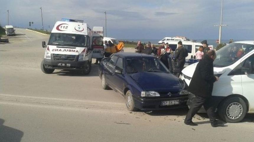 Sinop&rsquo;ta Trafik Kazası: 2 Yaralı