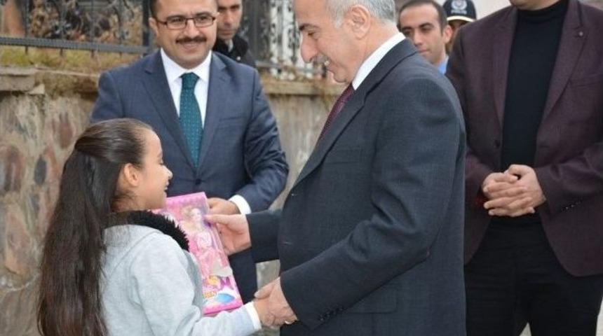 Vali Kam&ccedil;ı, Doğanyol İl&ccedil;esini Ziyaret Etti