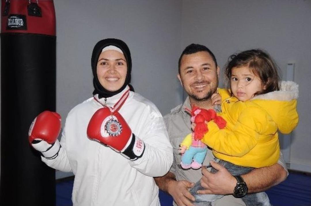 Ev Hanımı Azmetti T&uuml;rkiye İkincisi Oldu