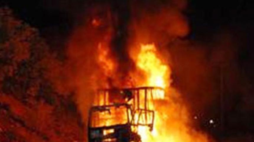 Vatandaşlar askerleri mescide sakladı