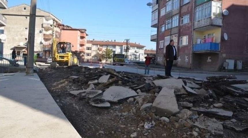 Başkan Tekin &Ccedil;alışmalarını Yerinde İnceledi