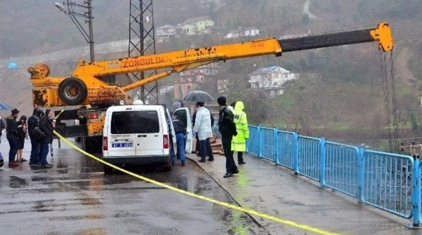 Elektrik Akımına Kapılan Vin&ccedil; Operat&ouml;r&uuml; Kalp Masajı İle Hayata D&ouml;nd&uuml;