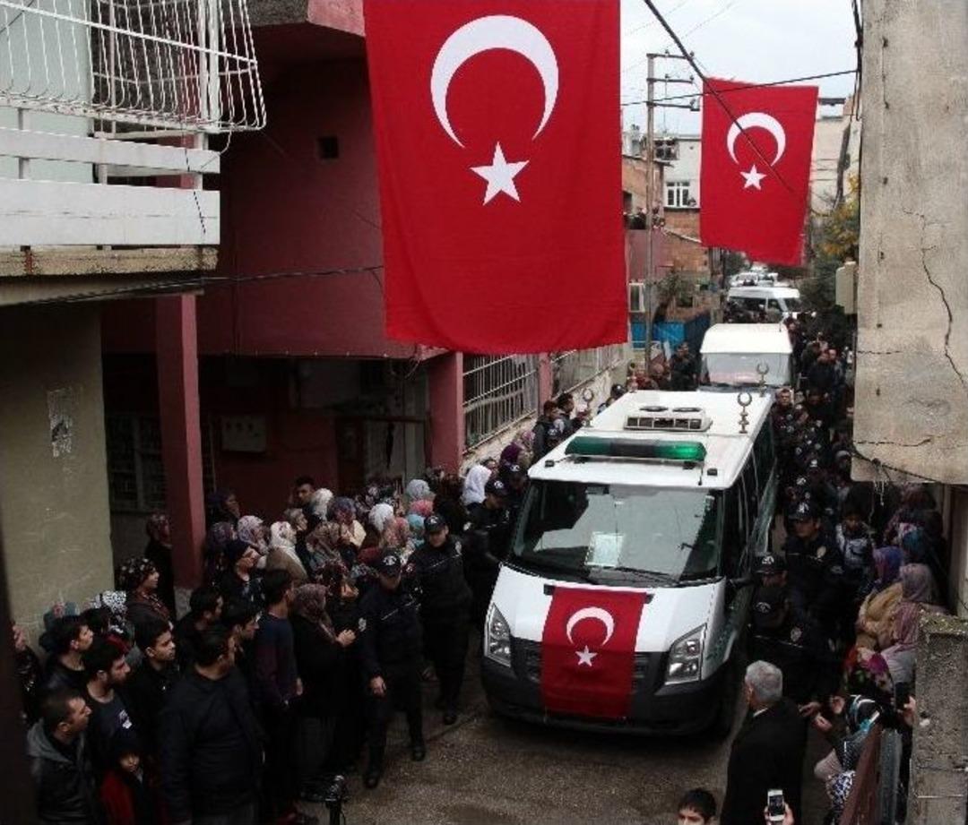 Baba Ocağında Helallik Alınan Şehidin Cenazesi K&ouml;y&uuml;ne G&ouml;t&uuml;r&uuml;ld&uuml;