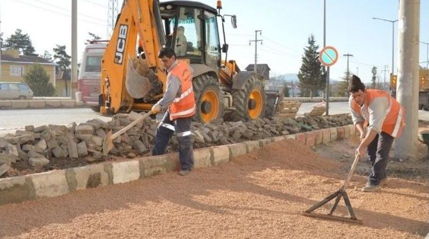 Tavşanlı&rsquo;da Kaldırım Ve Parke Taşı &Ccedil;alışmaları
